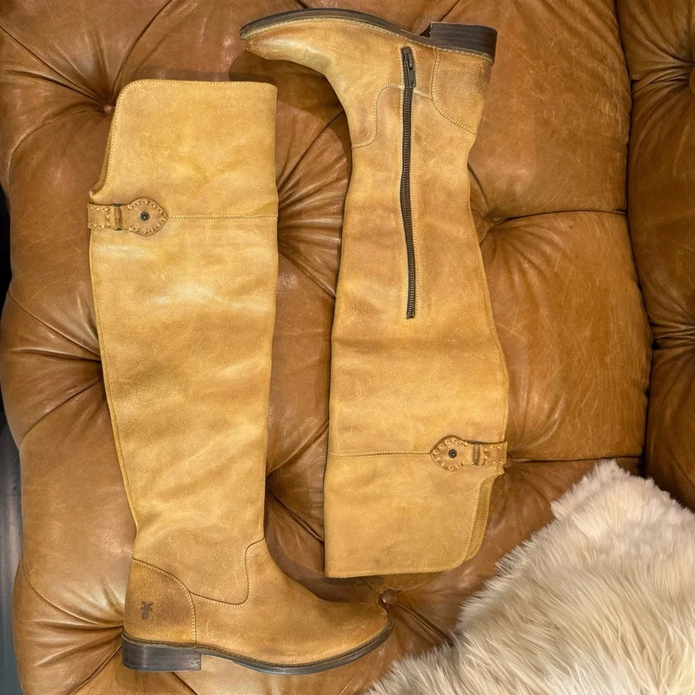 FRYE TAN LEATHER BOOTS CAN BE WORN HIGH OR FOLDED OVER EUC AND VINTAGE !